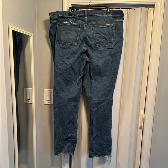 Abercrombie 90s straight mid rise curve love jeans - long, tall, plus size - Picture 4 of 4